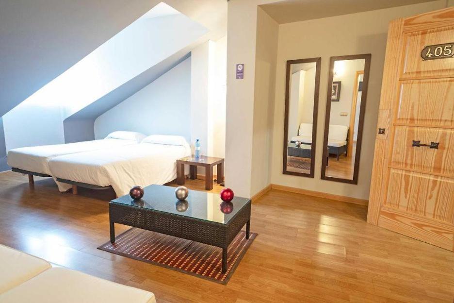 טורדסיאס Hotel El Tratado מראה חיצוני תמונה