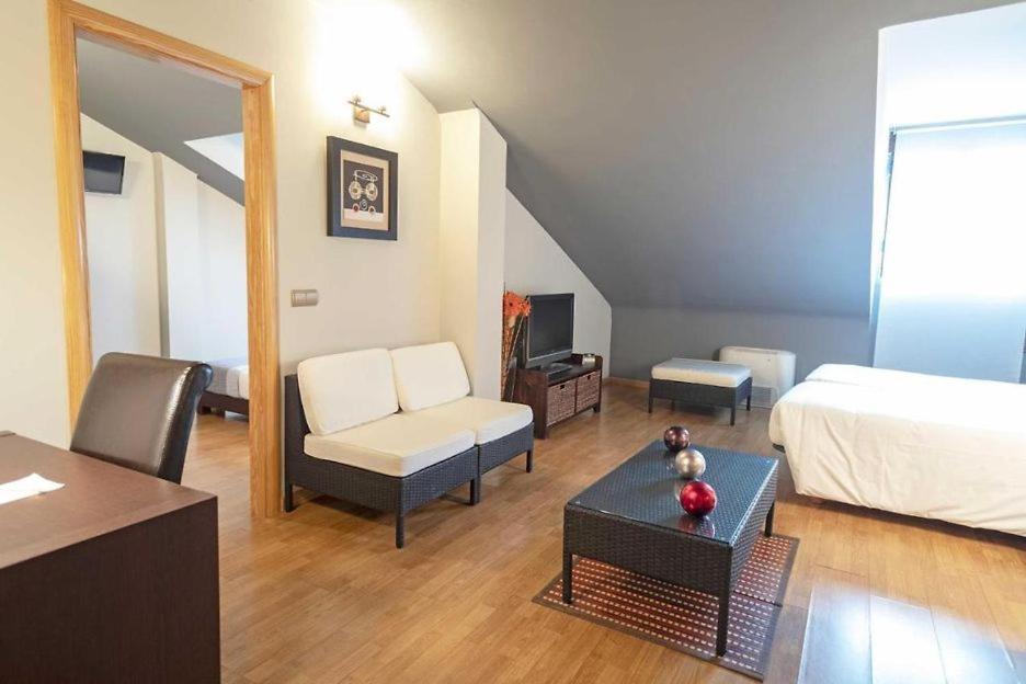 טורדסיאס Hotel El Tratado מראה חיצוני תמונה